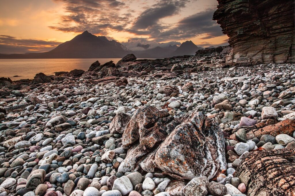 coast, pebbles, lake-192981.jpg